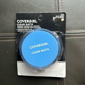 Covergirl | Clean Matte Pressed Powder Oil Control 525 Buff Beige